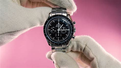 omega speedmaster moonwatch unboxing.